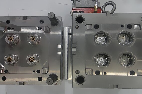 Metal mold